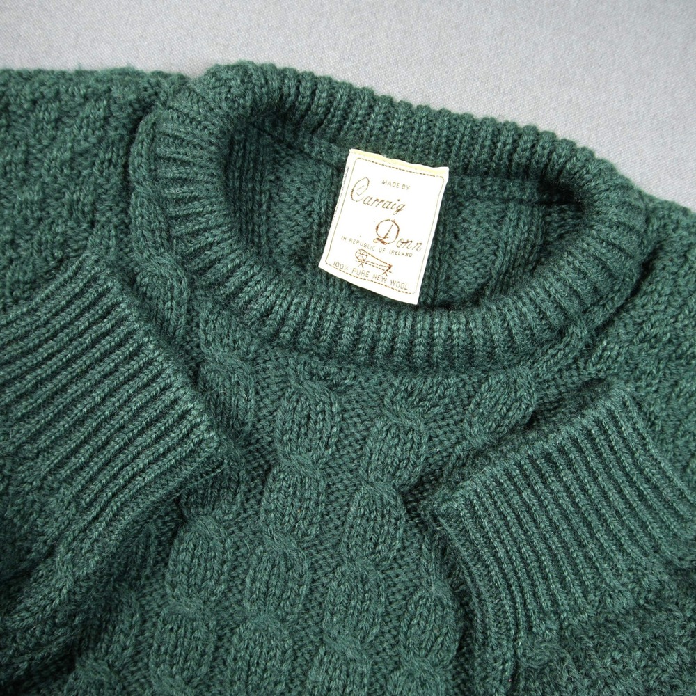 Carraig Donn Aran Cable Knit Wool Men Sweater L Fisherman Irish Cabin Chunky